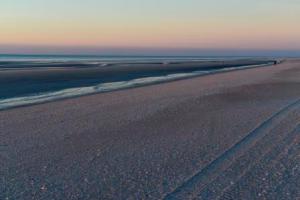 Low tide at 80 mile beach