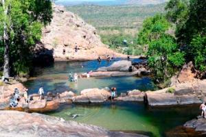 The water pools at the top of Gunlom Falls