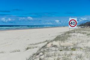 40 km/hr, Fraser Island
