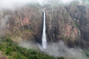 Wallaman Falls